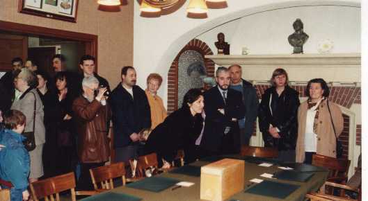 election2001a.jpg (19296 octets)